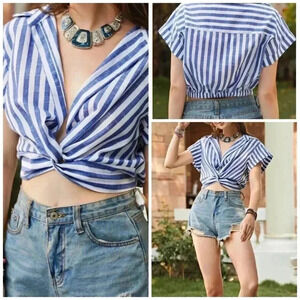 🆕Stripped Flounce Crop Top Twist Front S🆕